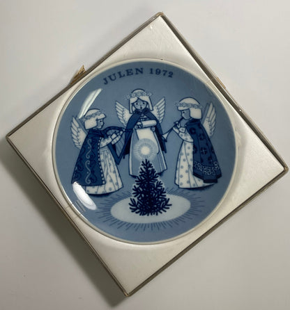 Julen Vintage 1972 Norwegian Porsgrund Plate With Original Box