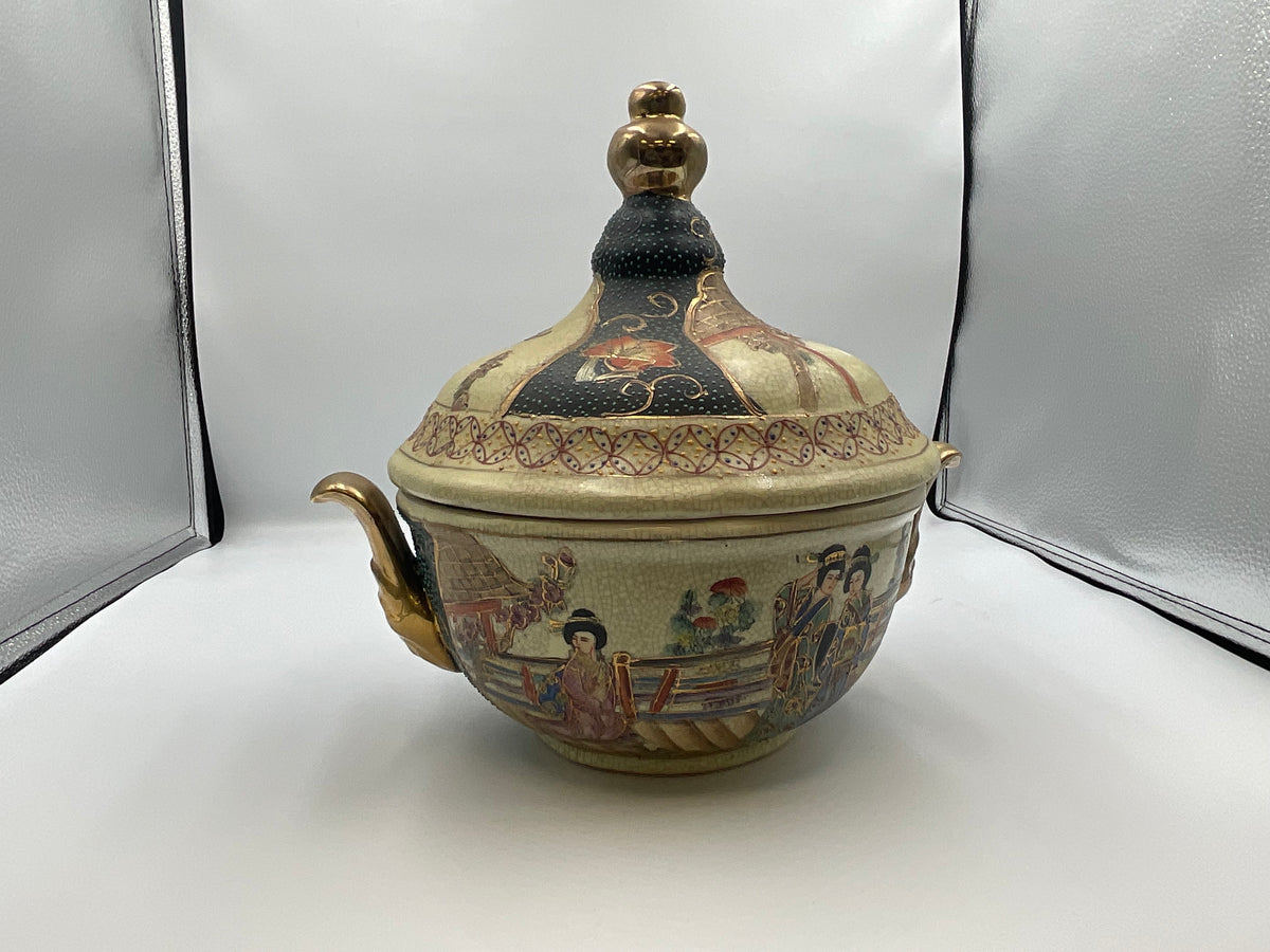 vintage Japanese Satsuma style earthenware covered tureen or casserole dish