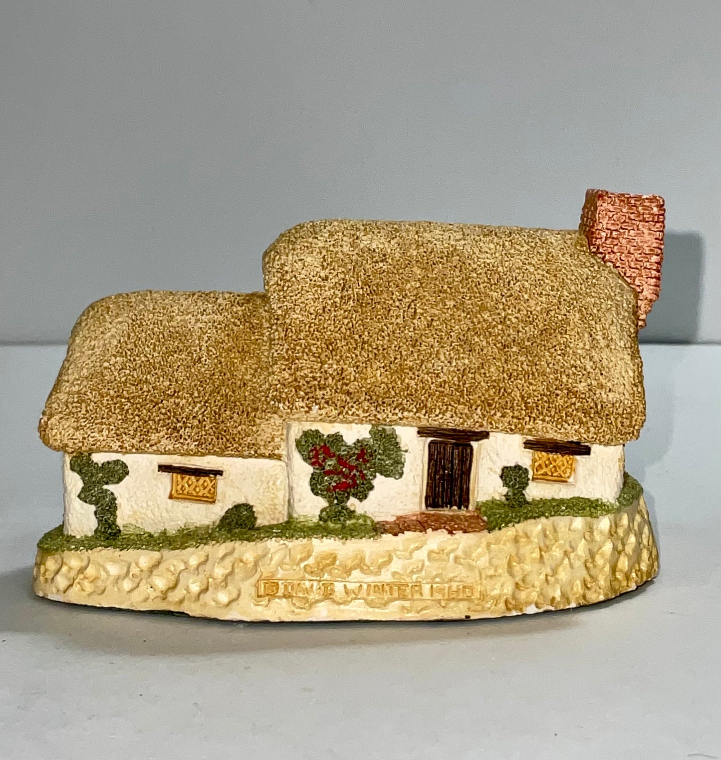 Vintage David Winter Rose Cottage Figurine 1980 - Hand Painted Great Britain