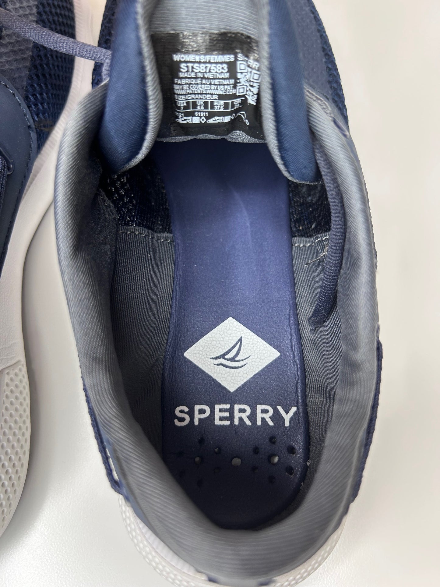 Sperry Women's 7 Seas 3-Eye Boating Shoes Size 7 Navy Blue Brand New