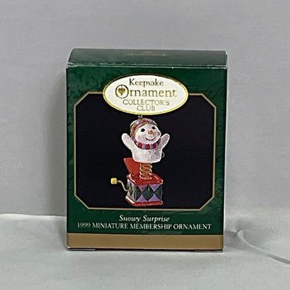 1999 Hallmark Keepsake Collectors Club Ornament "Snowy Surprise" w/Box