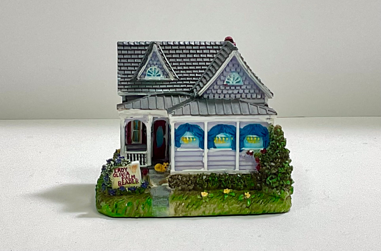 Liberty Falls Americana Collection Lady Olivia's Palm Readers' Cottage