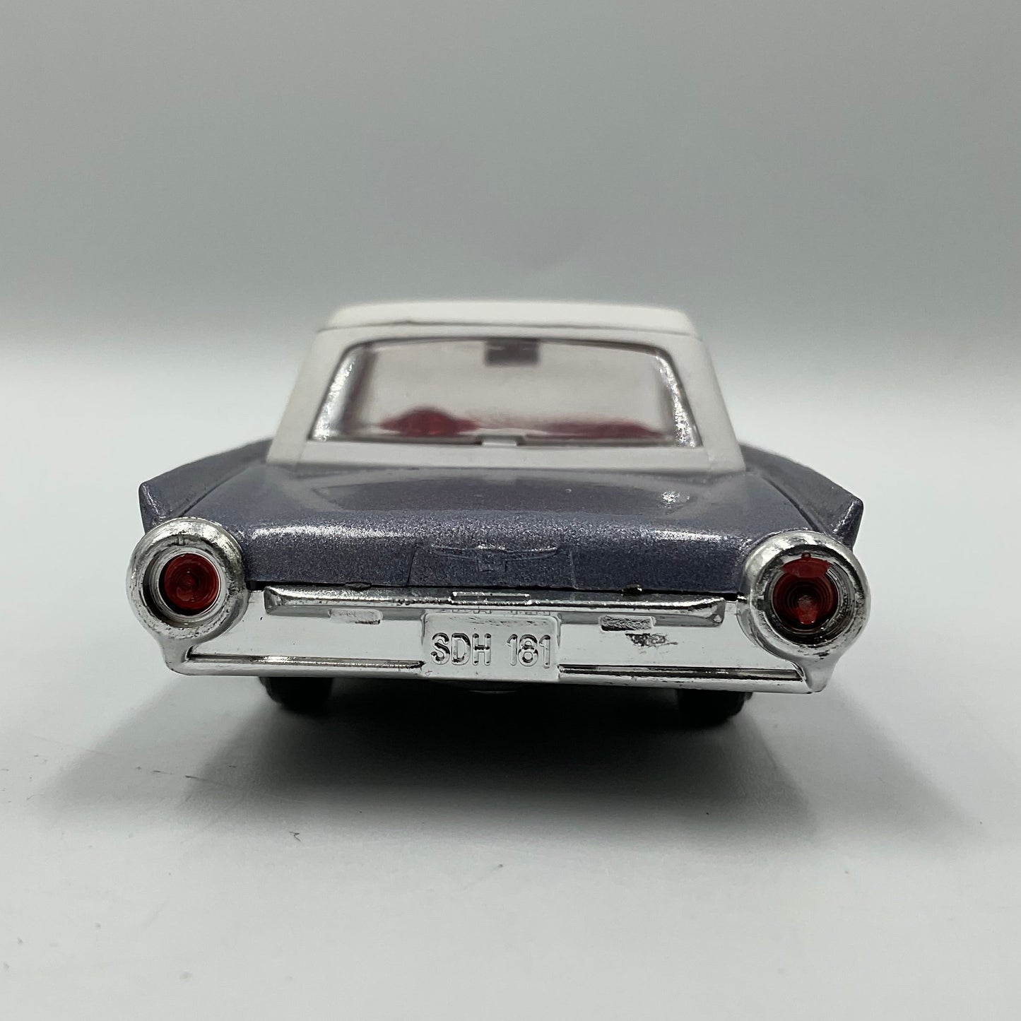 1/43 Scale Grey 1961 Ford Thunderbird Die-Cast Scale Model Replica Car