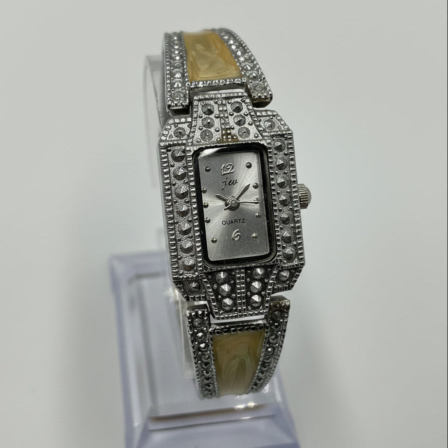 JW Brand Ladies Bracelet Watch New Battery