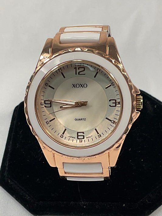 XOXO Two-Tone Rose Gold and White Quartz Women's Watch Excellent Working Condition New Battery