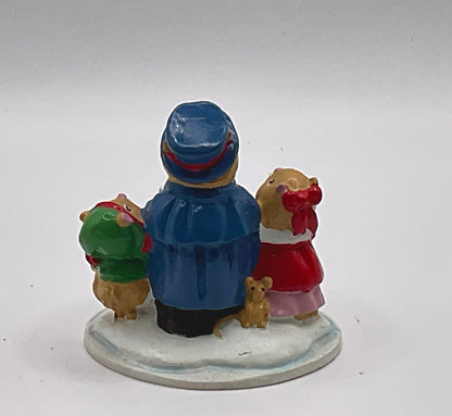 NEEDS WEIGHT Avon Forest Friends Caroling Trio