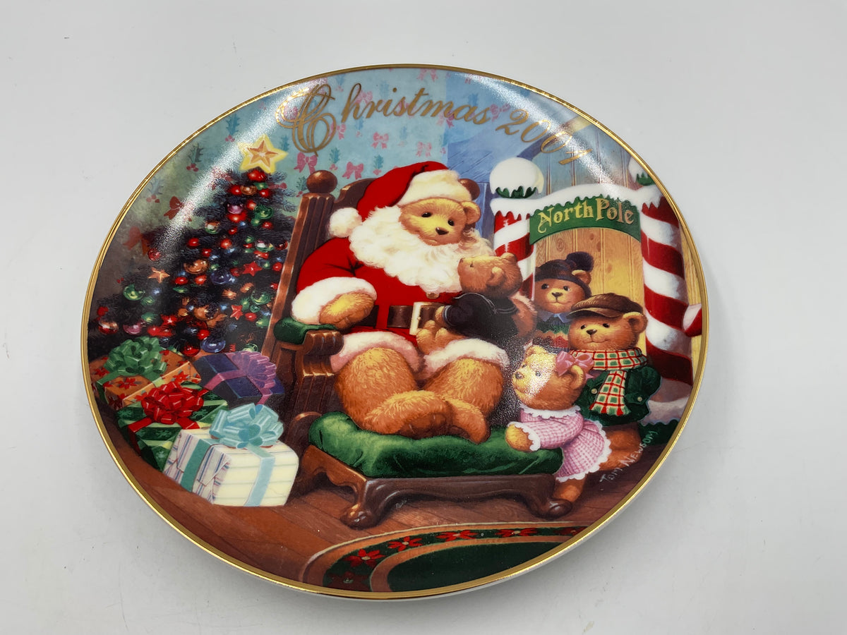 2001 Avon Collector’s Plate “A. Visit From Santa”