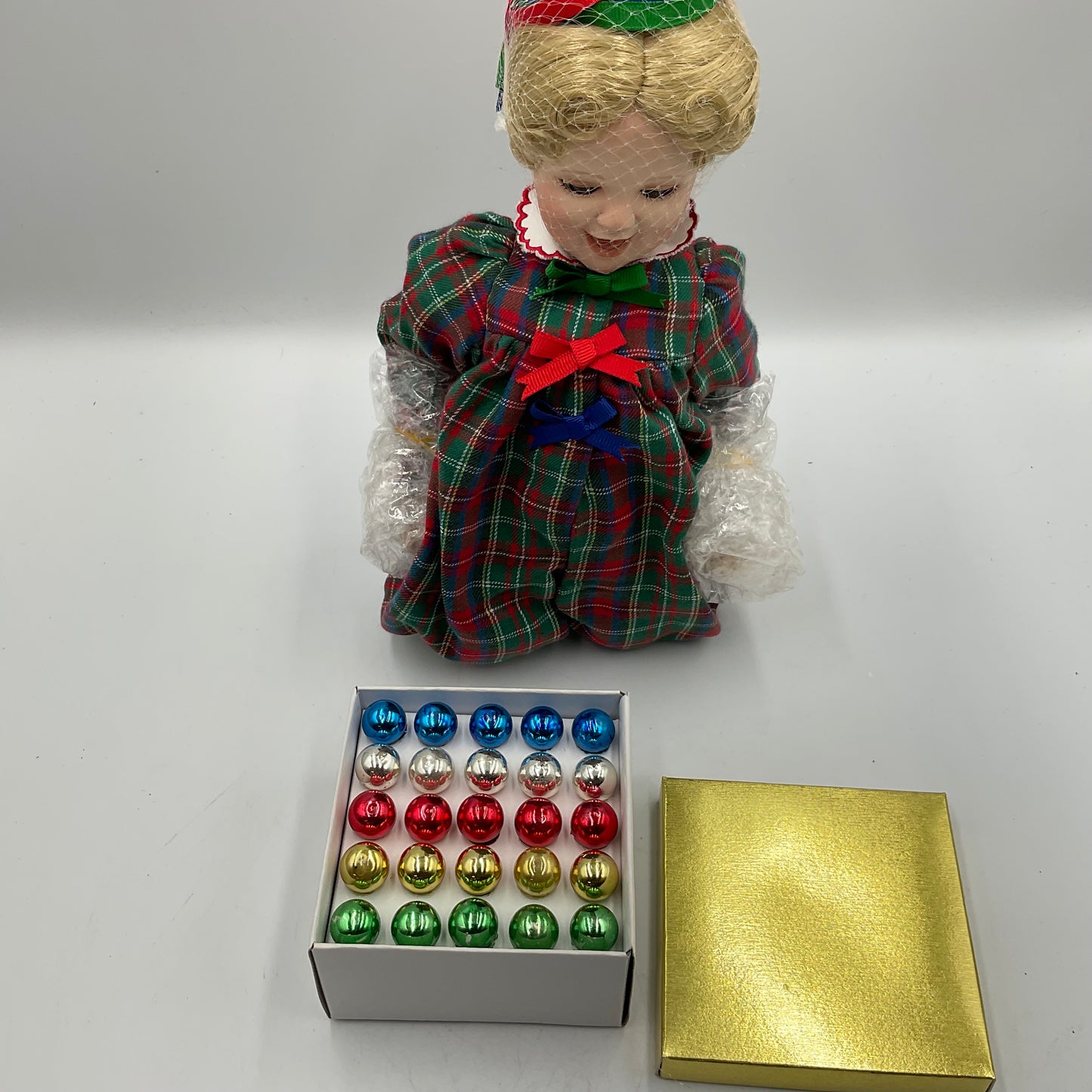 Ashton-Drake Galleries Trisha Doll 13 Inches Tall in Original Box