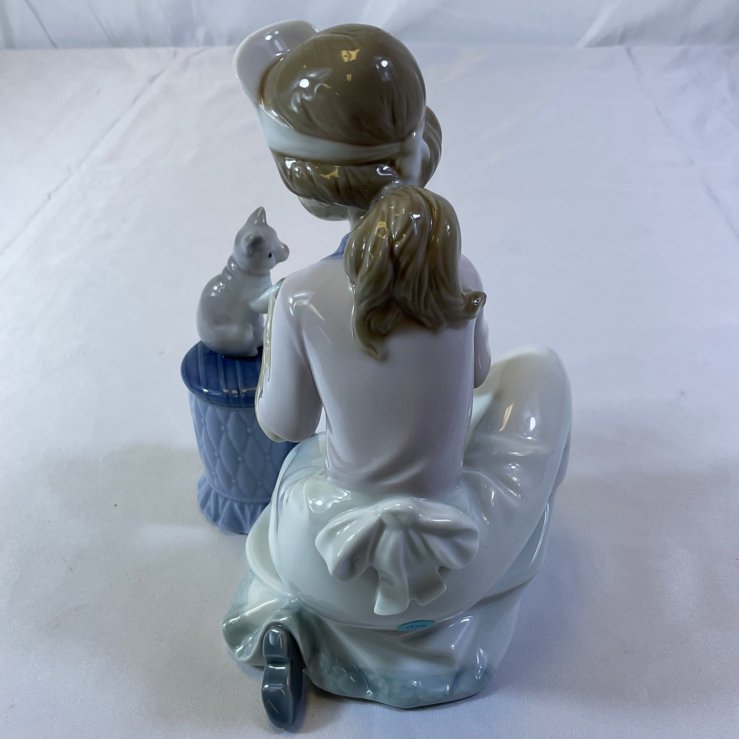 Lladro Daisa Vintage 1993 Brielle Galleries Worldwide Exclusive Hand-Signed Loving Care #6087 Porcelain Collectible Figurine Nurse Vet Rescue Kitten Retired Issue Handmade in Spain