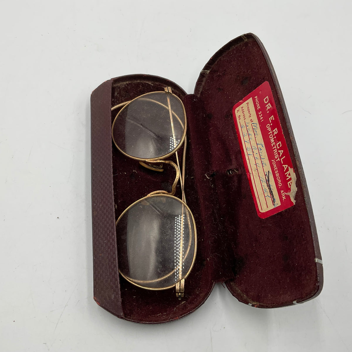Vintage Round wire rim Spectacles in Velvet Lined Case