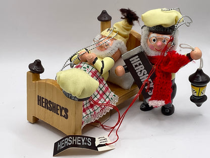 1997 Kurt Adler Hershey's Kisses Collector Series Wooden Ornament Set Featuring an Elf in a Bed