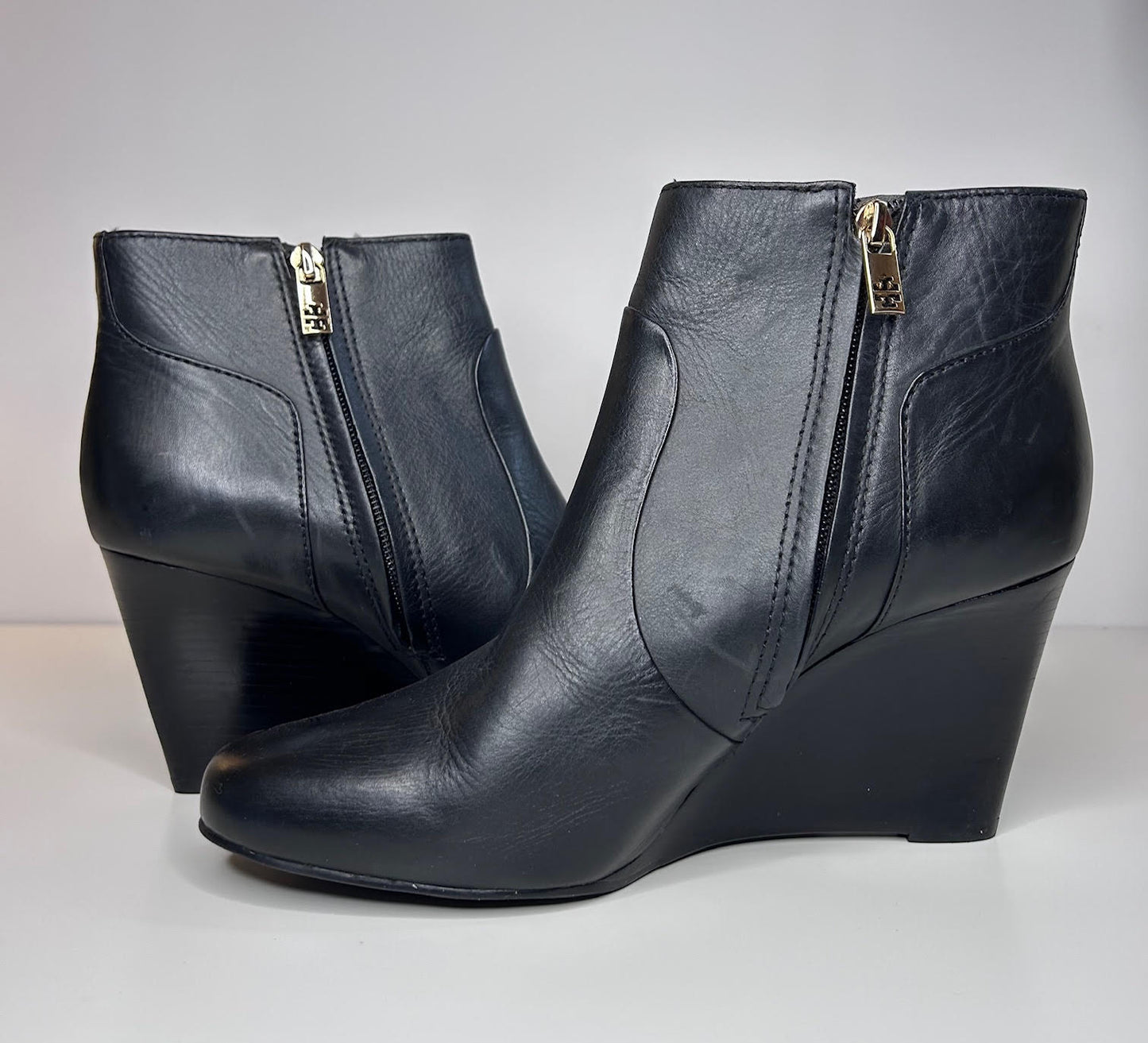 Tory Burch Milan Wedge Black Leather Bootie Womens Shoes Size 10.5 Not in Original Box