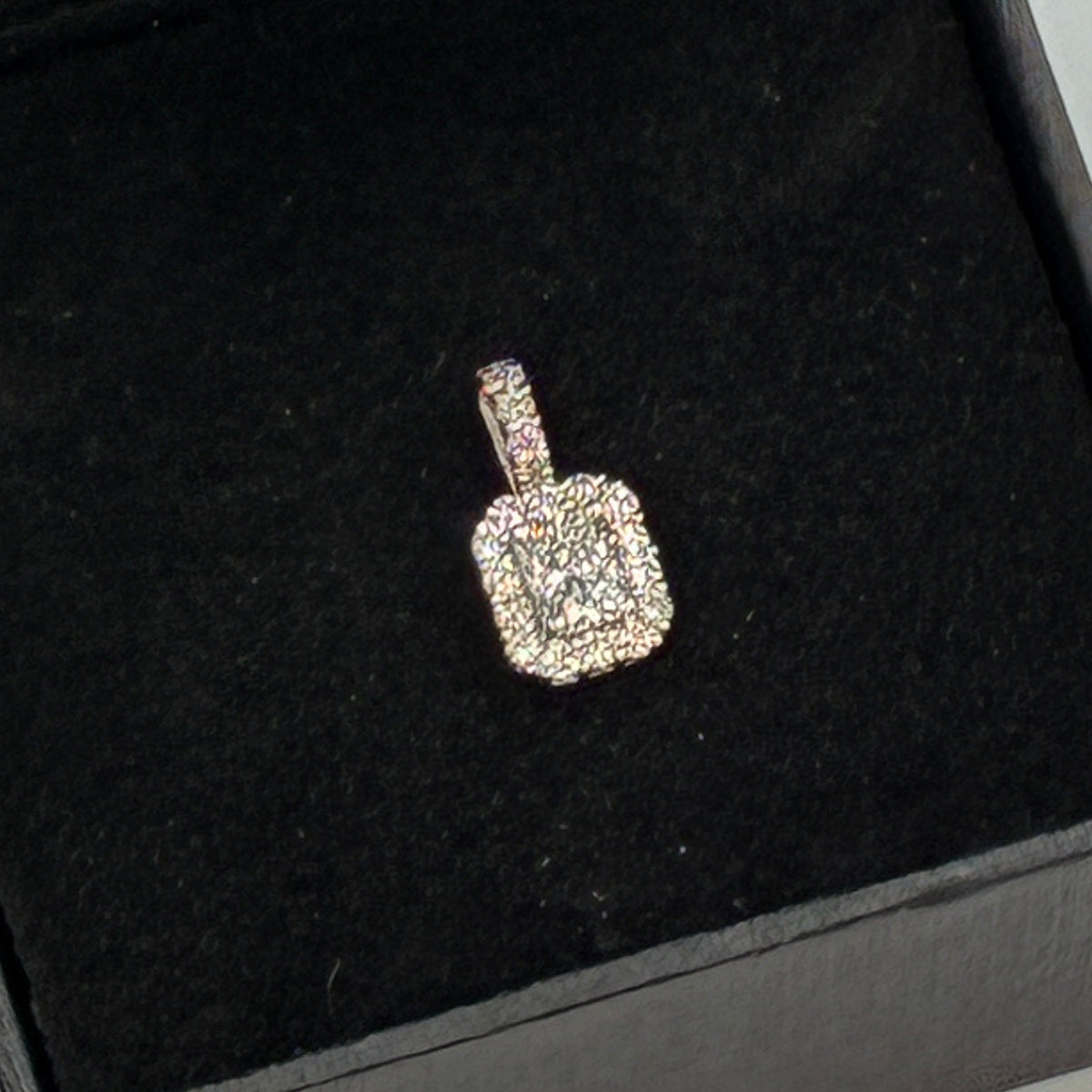 14K Gold 2/3 Carat Diamonds 0.40 CT Center Radiant Emerald Cut Pendant RSJ