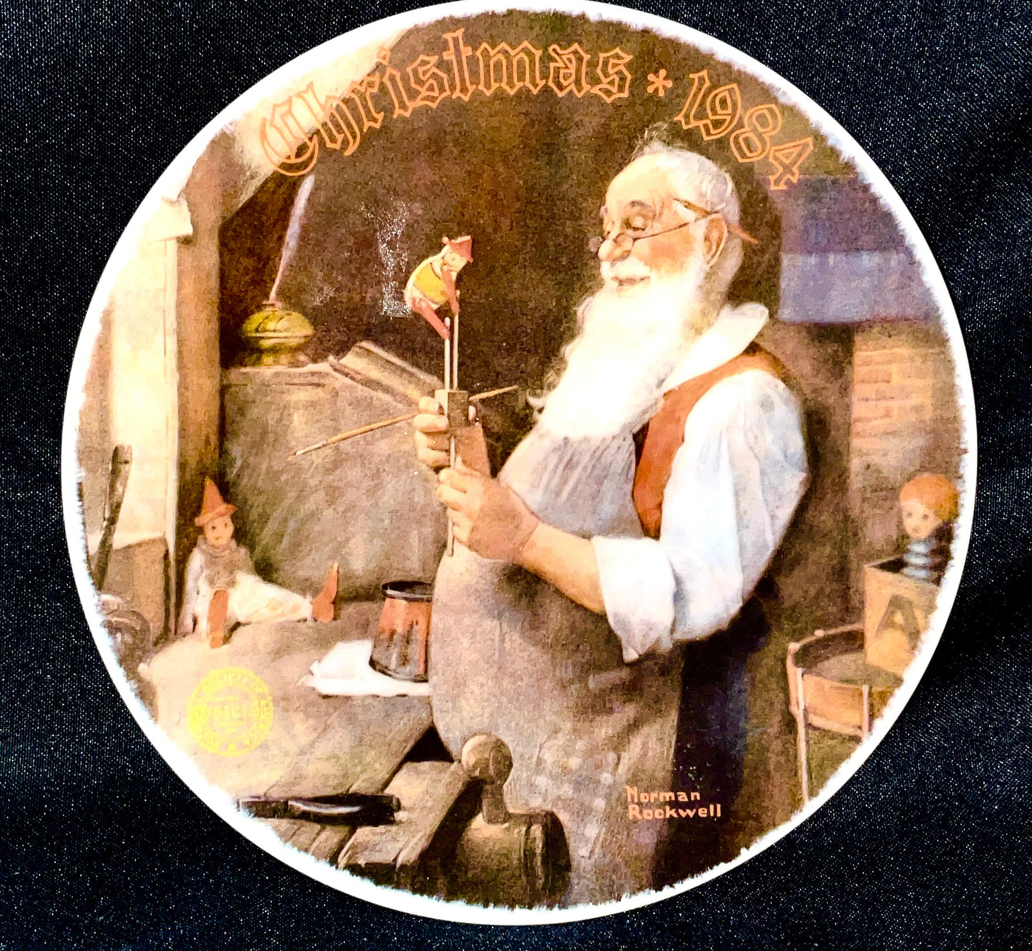 Norman Rockwell Santa in His Workshop Vintage 1984 Limited Edition Collector Plate