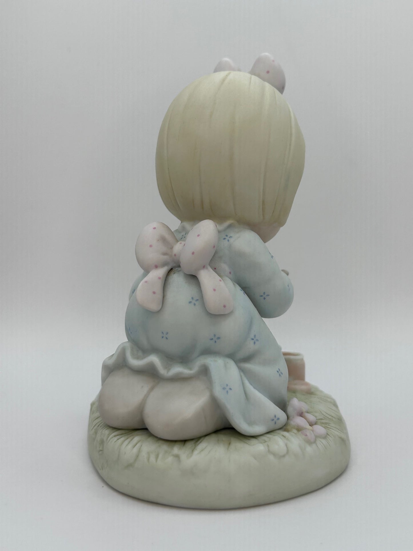 Precious Moments Vintage 1988 Members Only Figurine God Bless You For Touching My Life Original Box