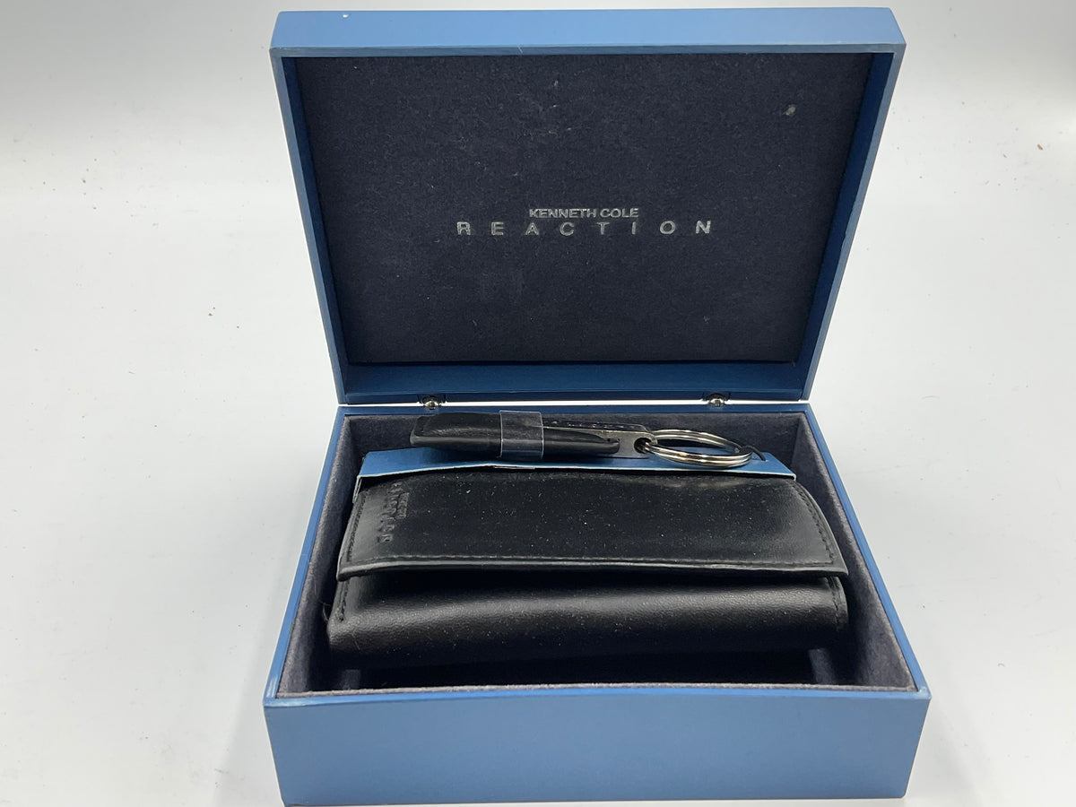 Kenneth Cole Reaction Men's Wallet & Keychain gift set
