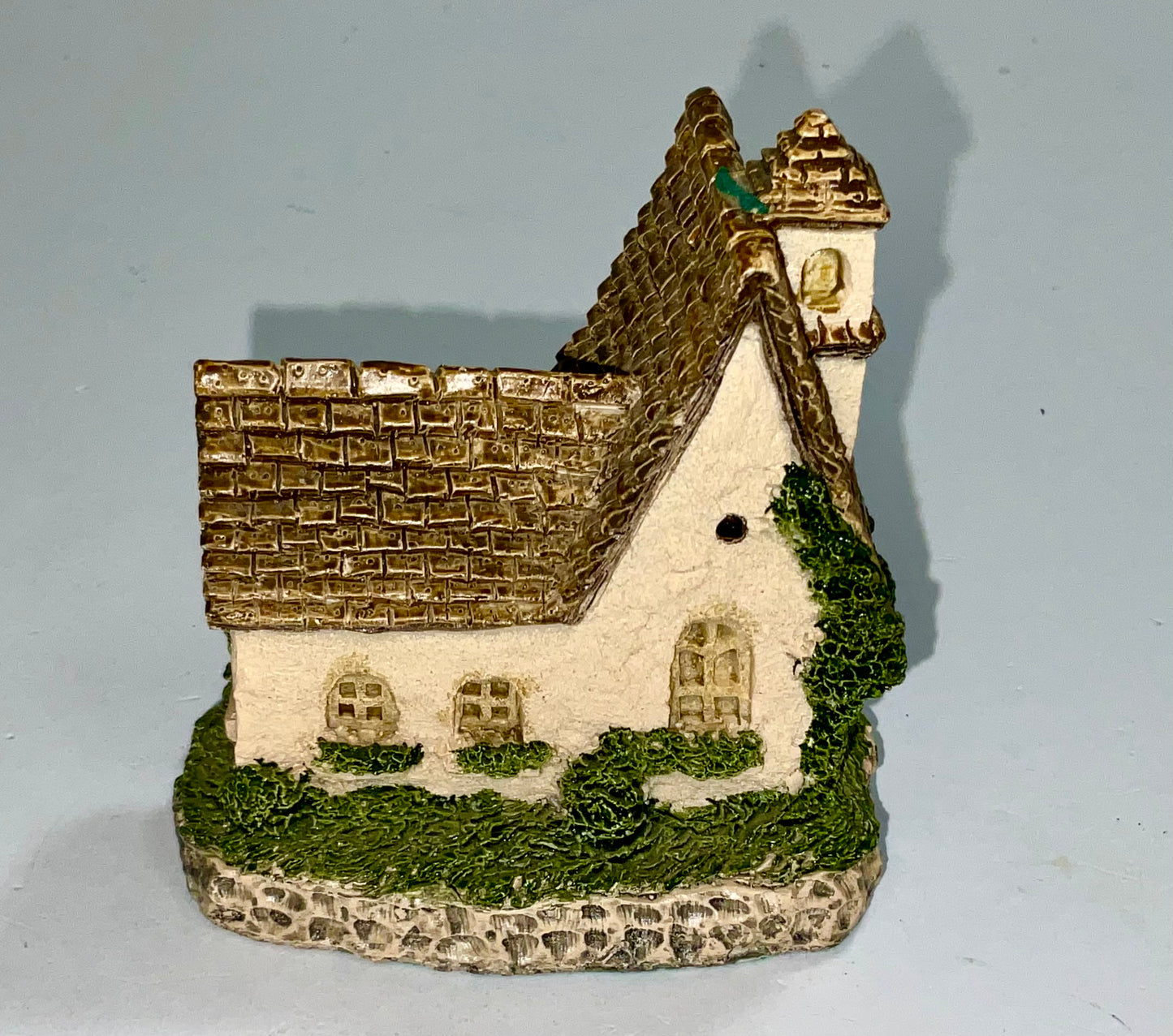 1992 International Resources LLC Cottage home miniature model