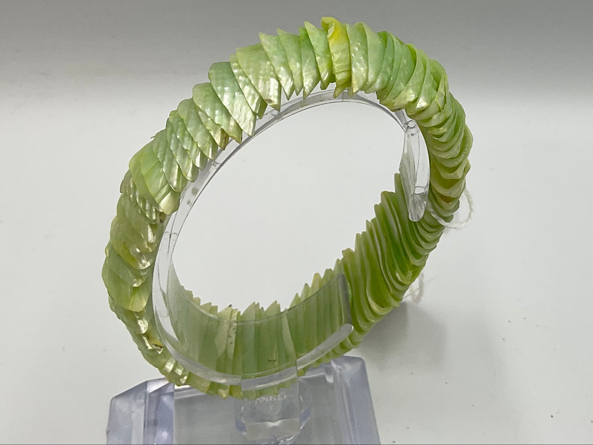 Vintage Green Shell Stretch Bracelet