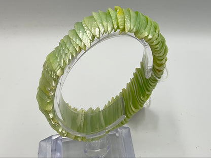 Vintage Green Shell Stretch Bracelet
