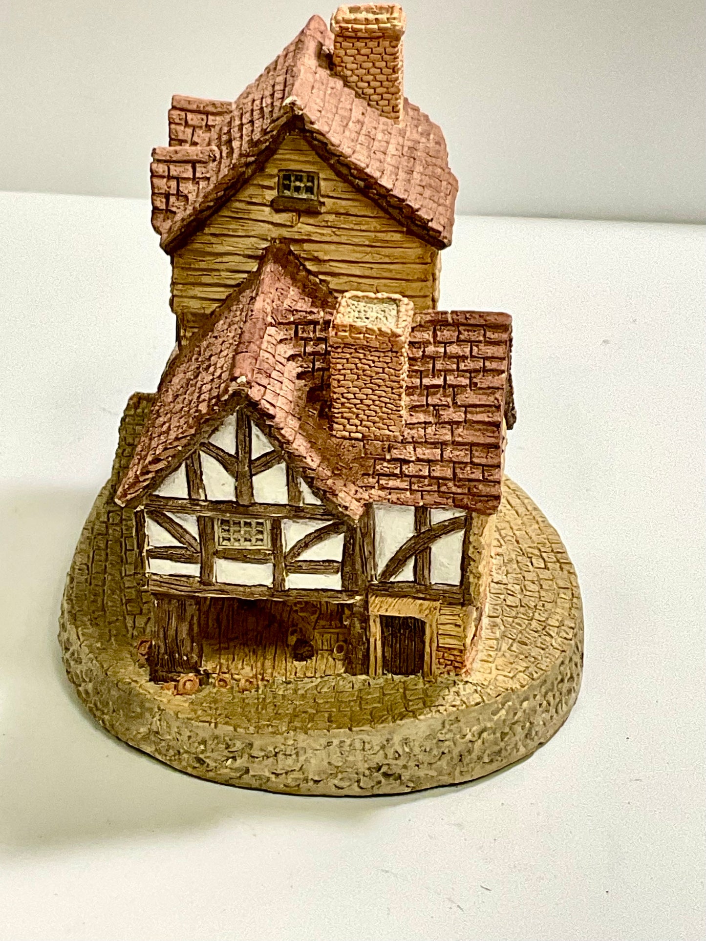 David Winter Cottages Vintage "Market Street" 1980 Handmade & Painted