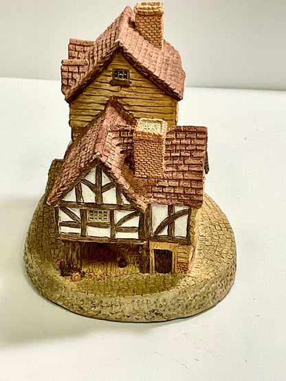 David Winter Cottages Vintage "Market Street" 1980 Handmade & Painted