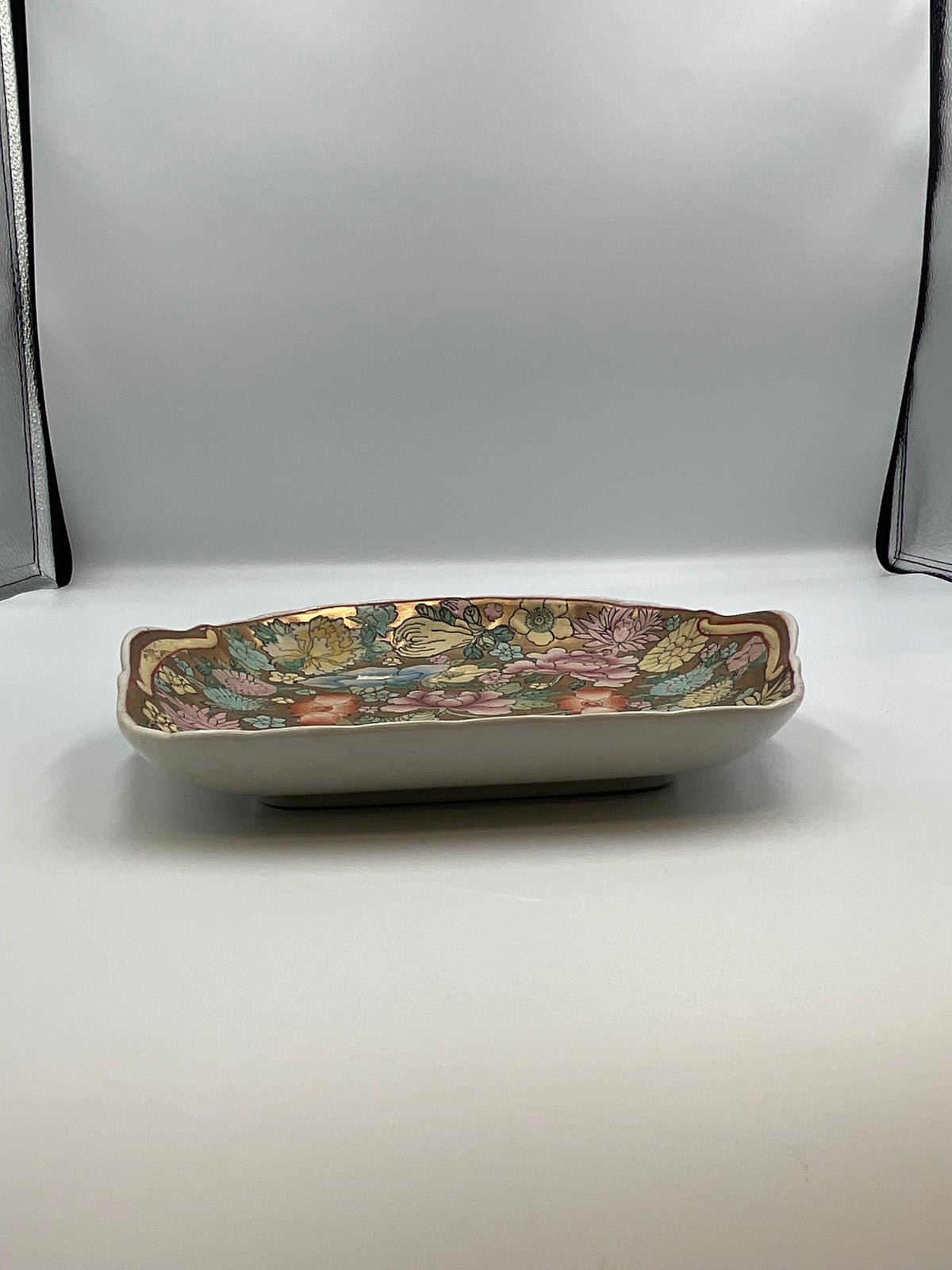 Chinese Famille Rose "Millefleur" (Thousand Flowers) porcelain catchall / vanity tray