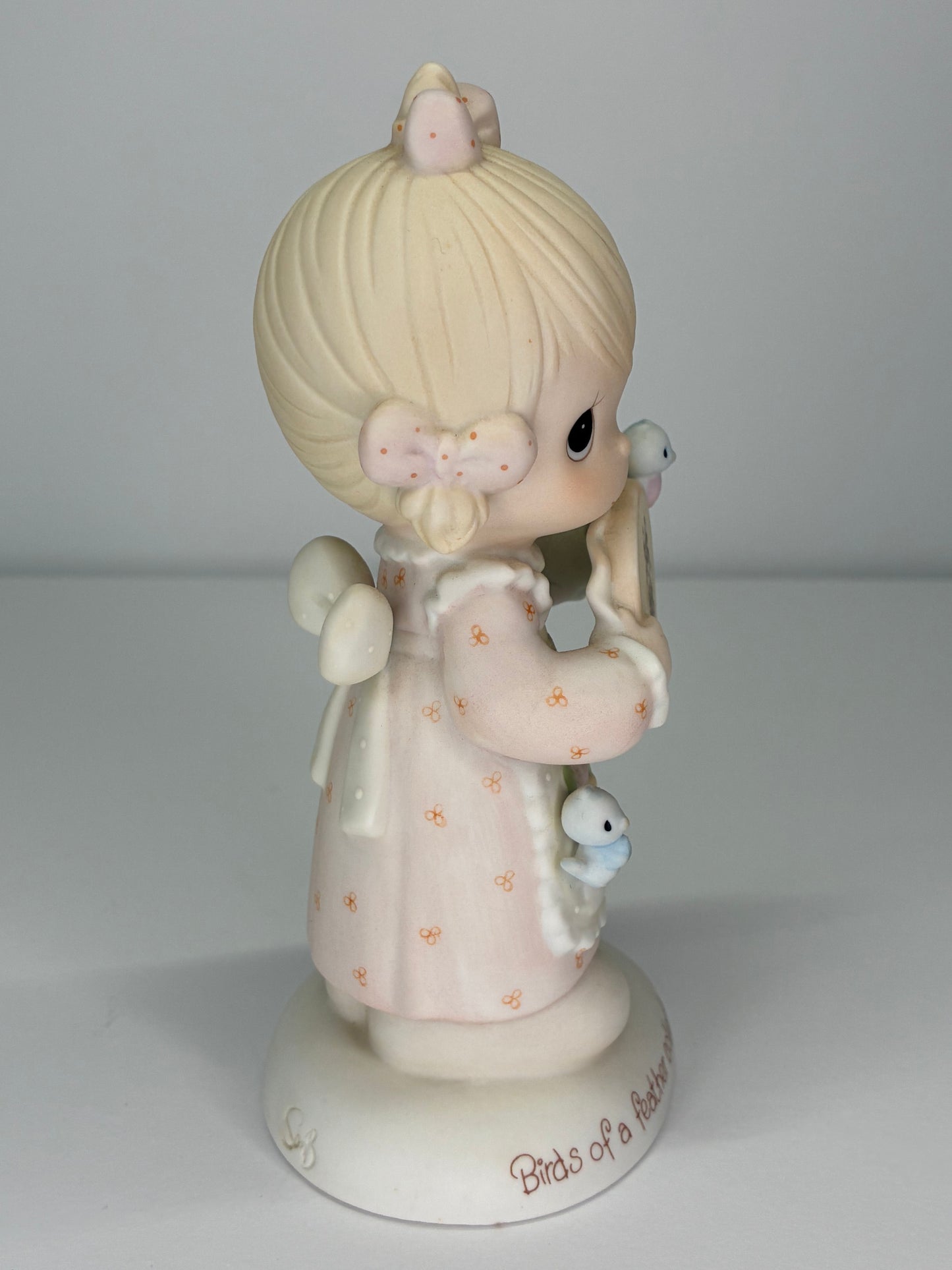 Precious Moments Vintage 1986 Symbol of Membership Birds of a Feather Collect Together