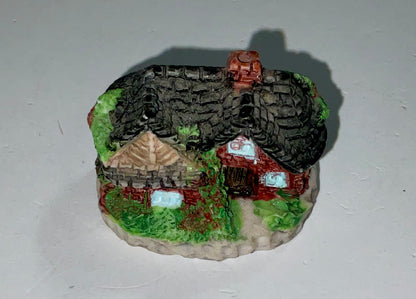 Irish Heritage Collection Miniature Cottage