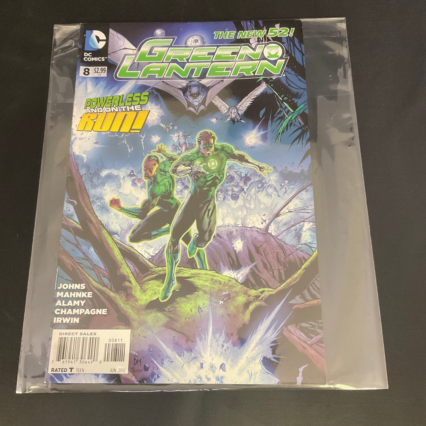 Green Lantern The New 52 #8 Powerless And On The Run Vintage 2011 DC Comic Book