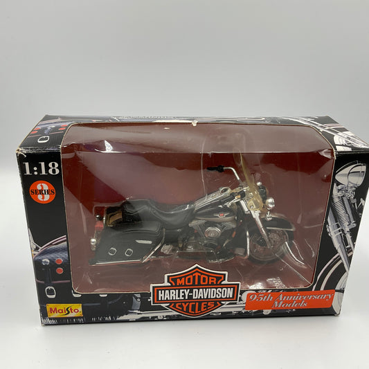 Harley Davidson 95th Anniversary 1:18 Die Cast Model Replica Series 3 in Original Box