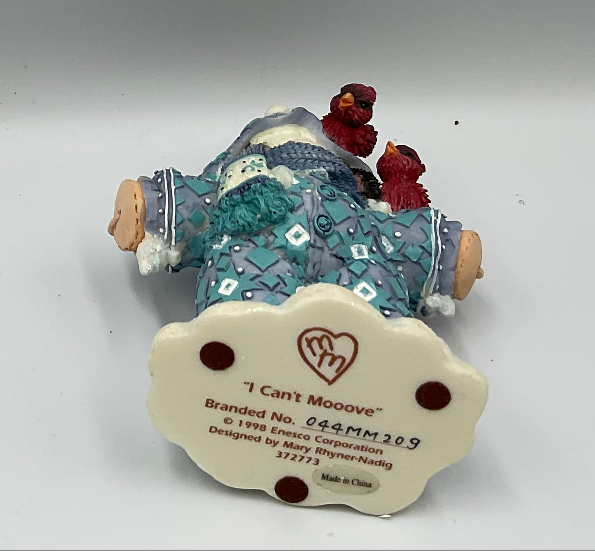 Enesco Mary's Moo Moos I Can't Moooove Cow Cardinal Figurine 1998 #372773