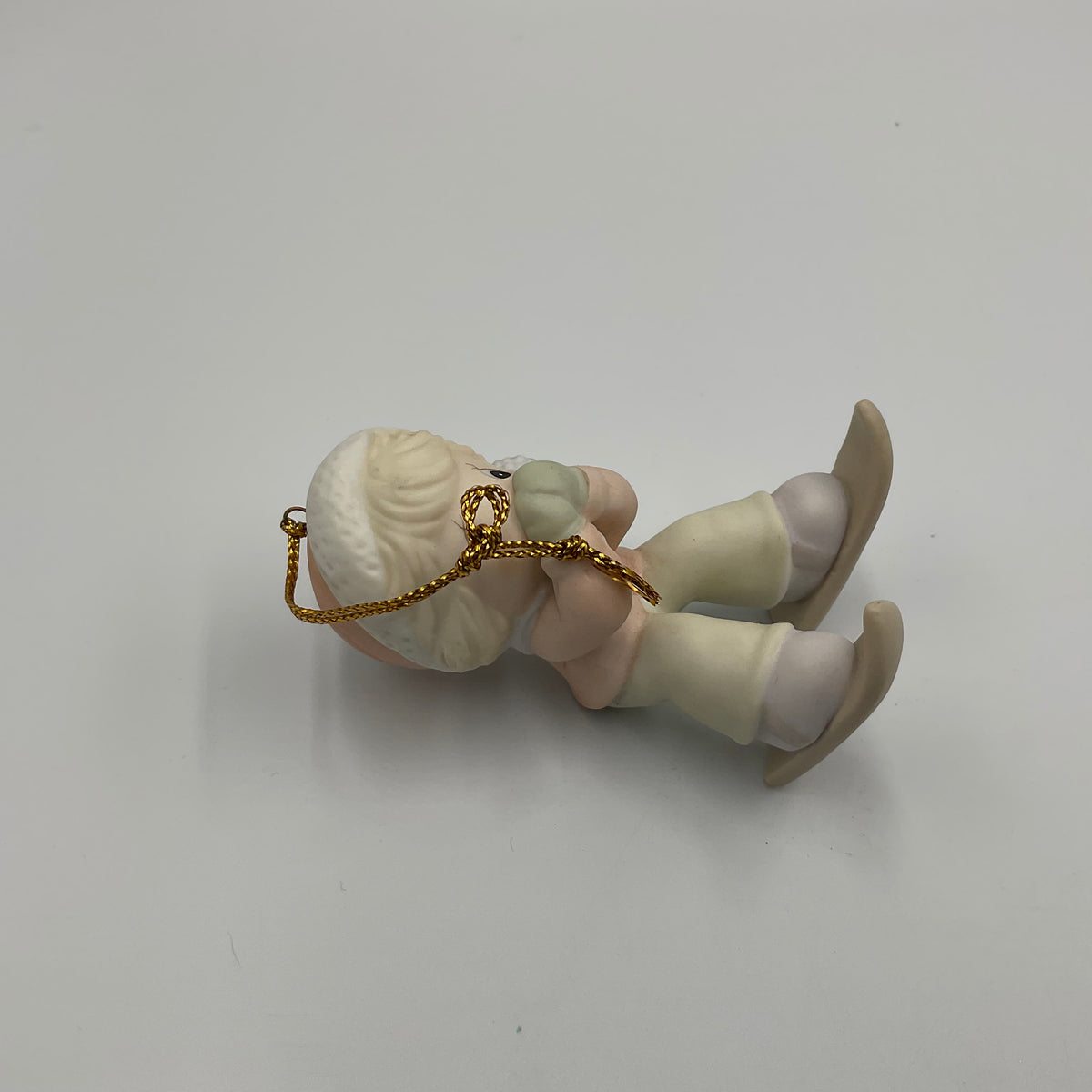 Precious Moments “It’s So Uplifting To Have A Friend Like You” Christmas Ornament