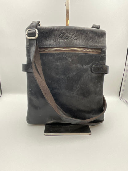 Ready JB Patricia Nash Leather and Tapestry Crossbody Bag