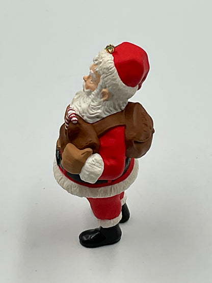 1996 Hallmark Ornament Collector’s Club Membership Ornament Santa Claus Figurine