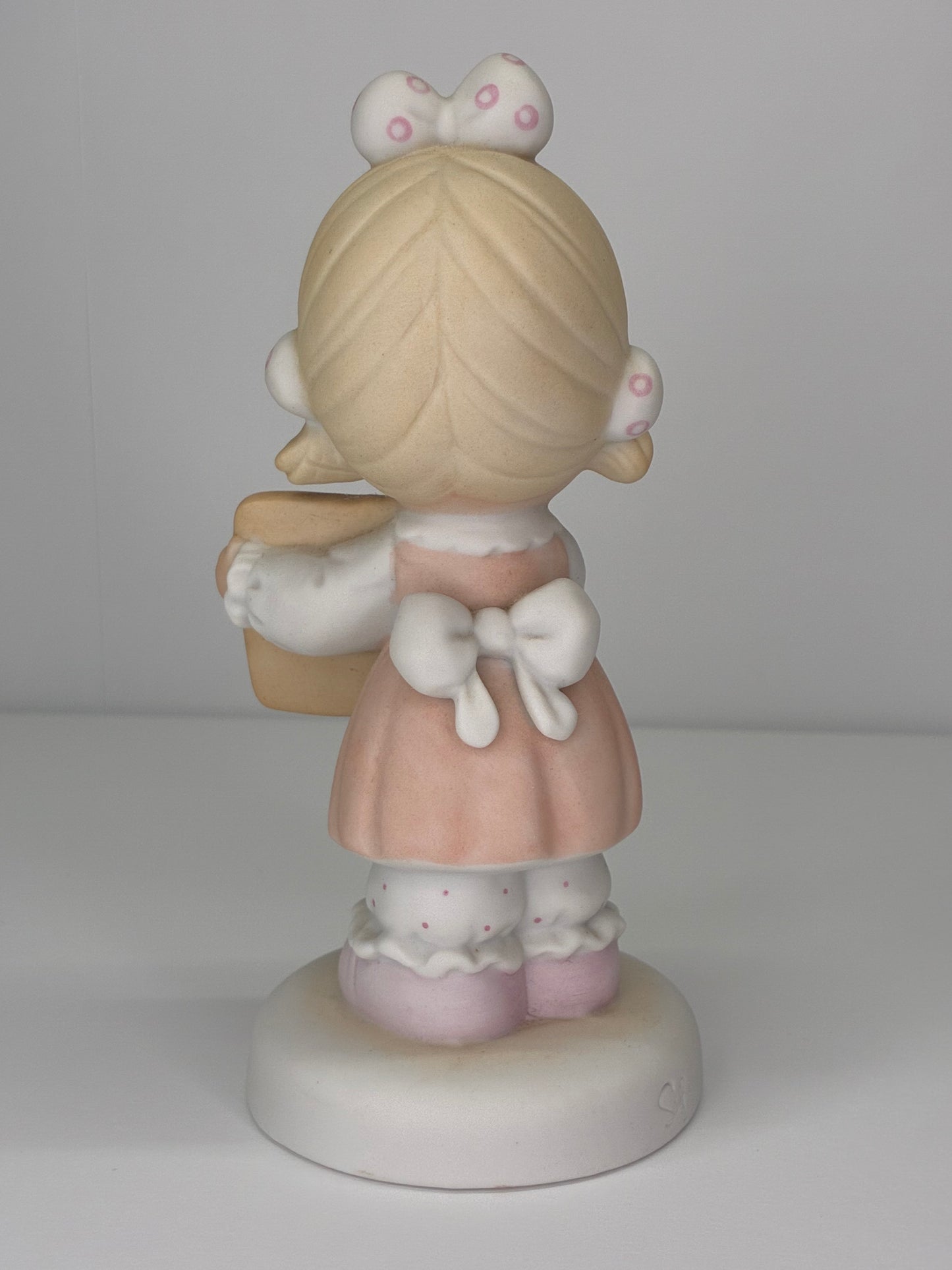 Precious Moments Vintage 1988 Sharing Begins in the Heart Hand Painted Porcelain Collectible Figurine Original Box