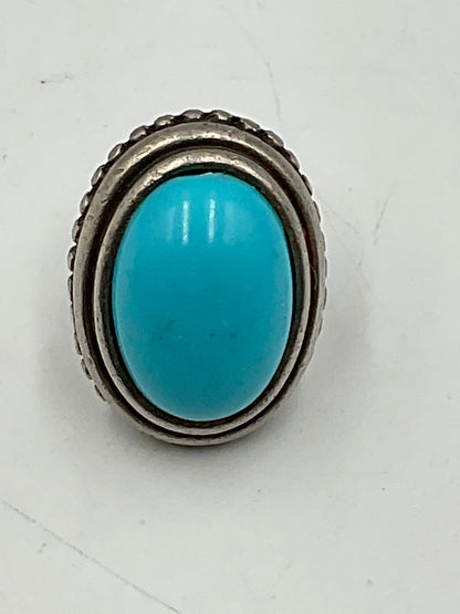 Vintage Southwestern Style Oval Turquoise Color Silver Toned Ring
