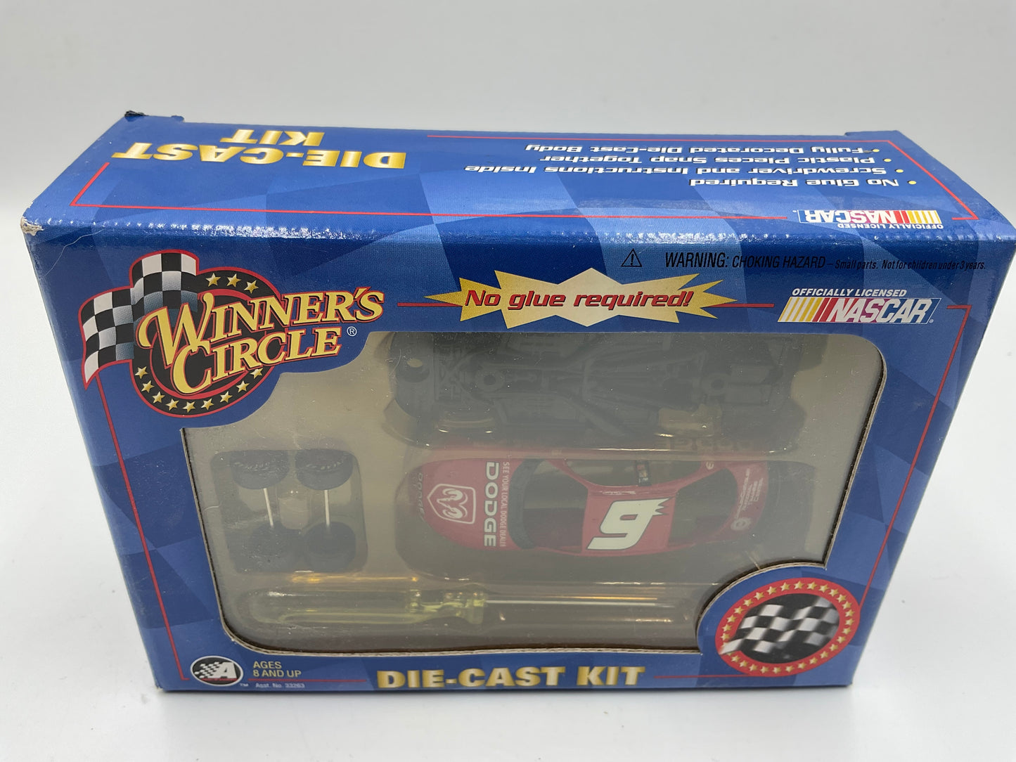 NASCAR Winner’s Circle Die-Cast Kit #9 Kasey Kahne Replicia