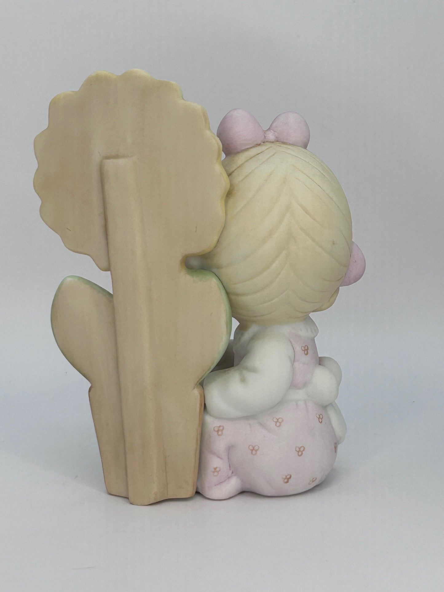 Precious Moments Vintage 1988 Symbol of Membership A Growing Love Orig Box