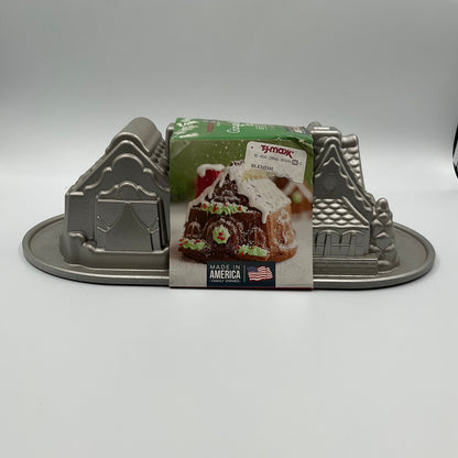 Nordic Ware Platinum Collection Gingerbread House Bundt Pan