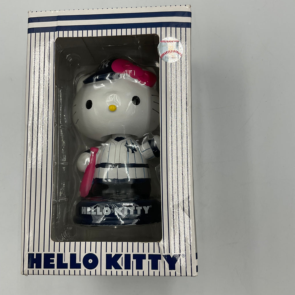 New York Yankees 2014 Japan Sanrio Hello Kitty Bobblehead Limited Edition