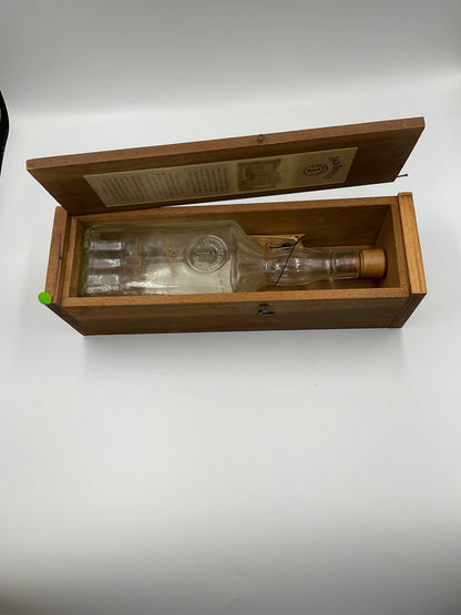 Jack Daniel’s Whisky set with whiskey bottle