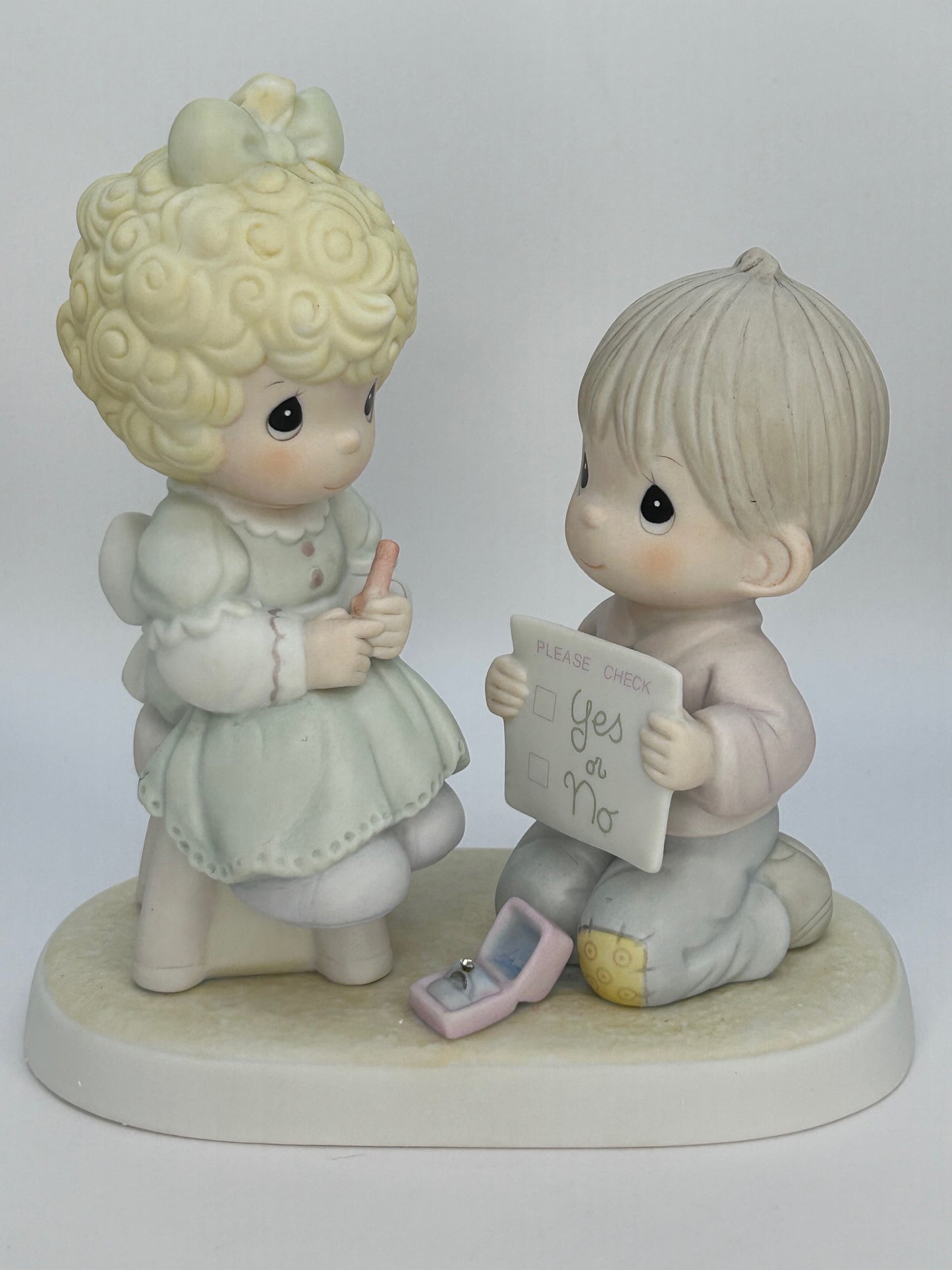 Precious Moments Vintage 1988 Wishing You A Perfect Choice Porcelain Figurine Orig Box