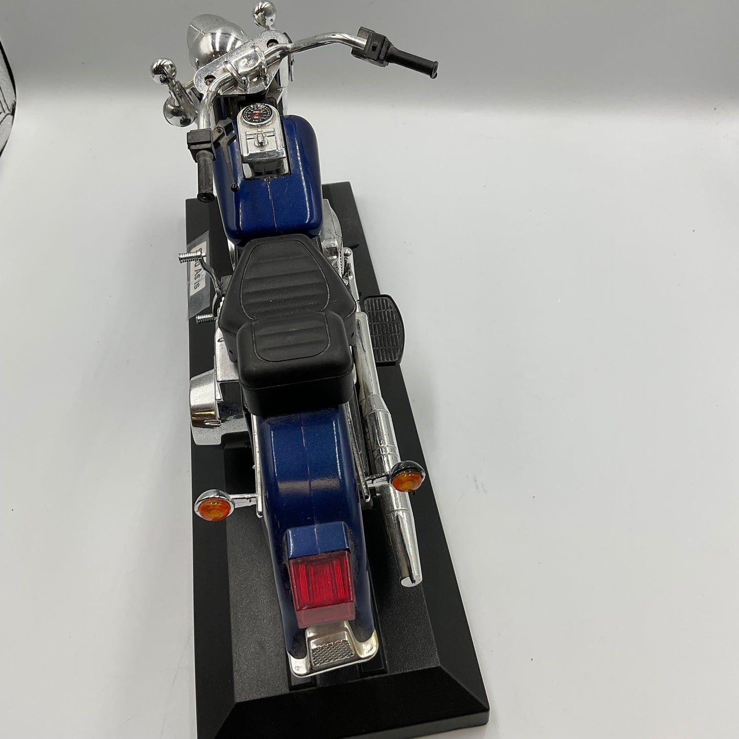 Harley Davidson Blue Maisto 1:18 Scale Die-cast Replica