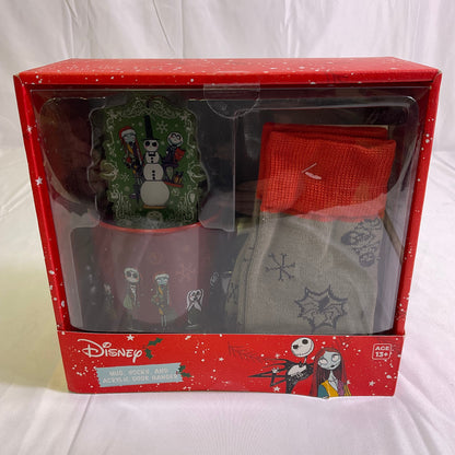 Tim Burtons The Nightmare Before Christmas Disney Holiday Gift Box Set Coffee Cup Socks Door Hanger Brand New in Original Box