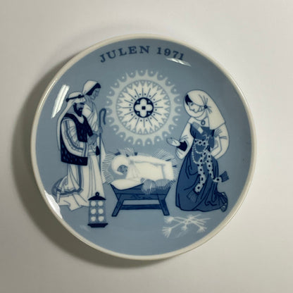 Julen Porsgrund Vintage 1971 A Child Is Born Plate With Original Box