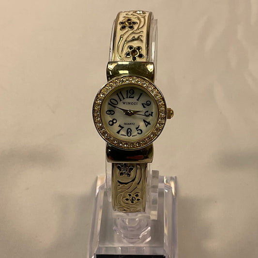 Wincci Artistic White Floral Enamel Cubic Zirconia Silvertone Hinged Cuff Quartz Women's Watch New Battery