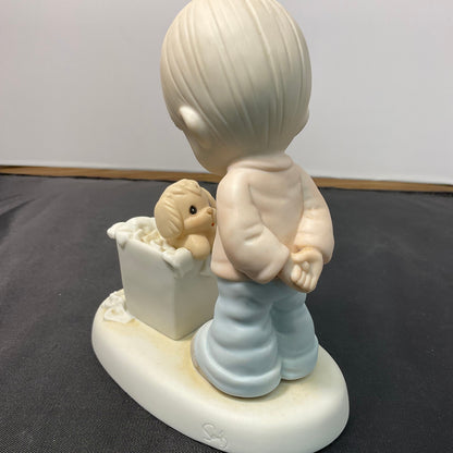 Precious Moments PM-882 "You Just Can't Chuck A Good Friendship" Figurine W/ Box