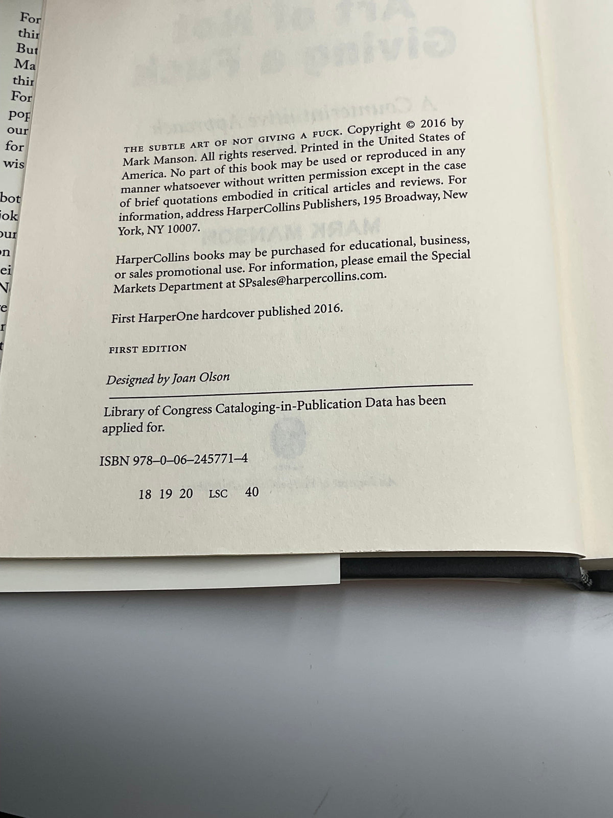 The Subtle Art of Not Giving a F*ck Mark Manson HarperOne Hardcover