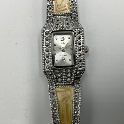 JW Brand Ladies Bracelet Watch New Battery