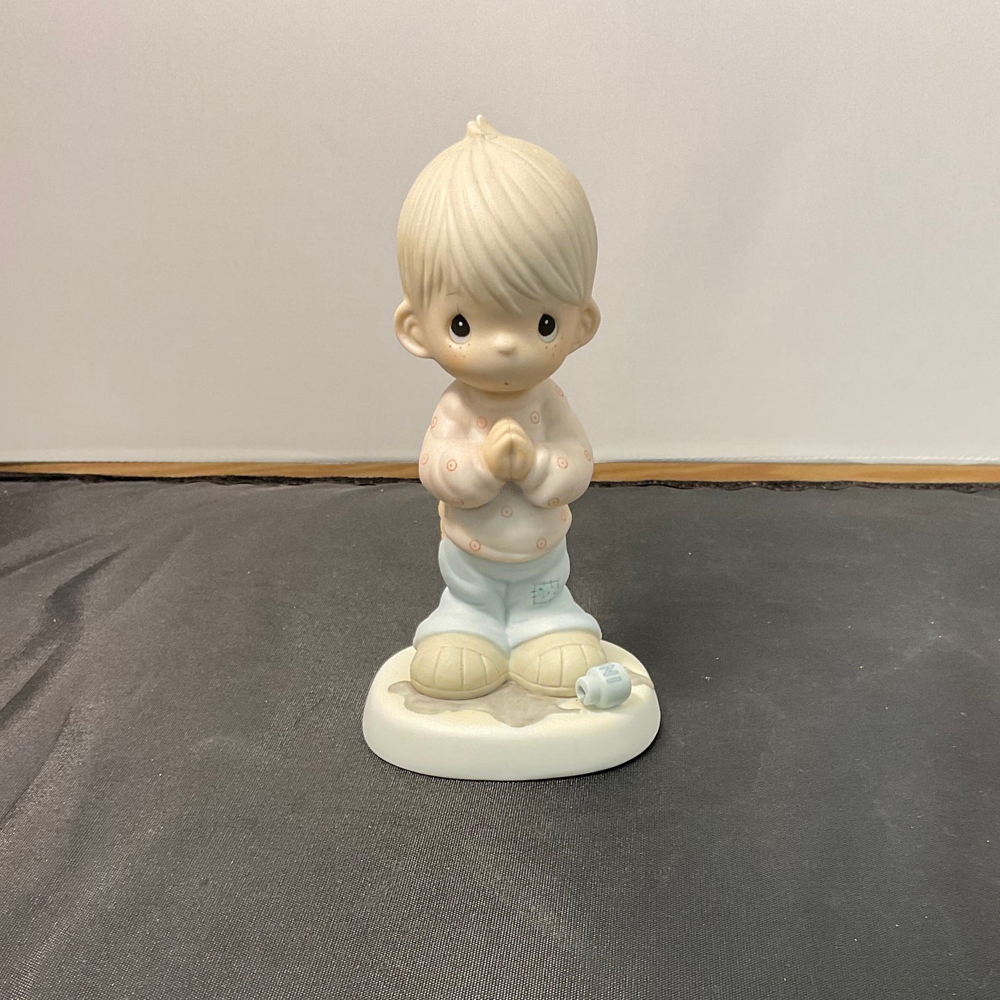Precious Moments Vintage 1986 Help Lord I'm In A Spot Hand Painted Porcelain Collectible Figurine